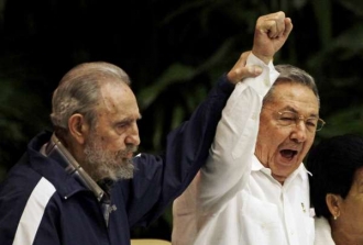 Castro senior a junior. Ke štěstí už jim chybí snad jen ropa.