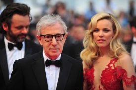 Woody Allen s Rachel McAdamsovou.