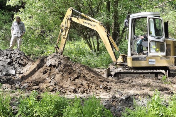 V lokalitě u Dobronína probíhají archeologické práce. V lokalitě u Dobronína probíhají archeologické práce.
