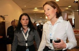 Karolína Peake.