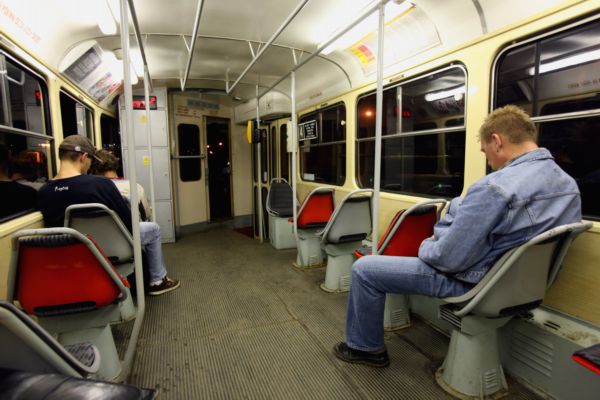 K incidentu v noční tramvaji došlo během víkendové noci (ilustrační foto). K incidentu v noční tramvaji došlo během víkendové noci (ilustrační foto).