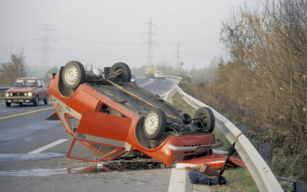 Řidič na trase dlouhé šedesát kilometrů způsobil pět dopravních nehod (ilustrační foto).