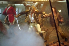Master & Commander: nad bitevními výjevy tu kraluje scéna sbírání brouků.