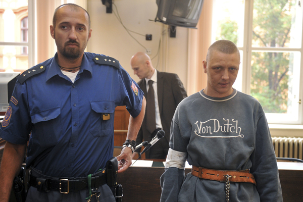 Lukáš Dostál trpí sexuální poruchou, kterou si není schopný přiznat.