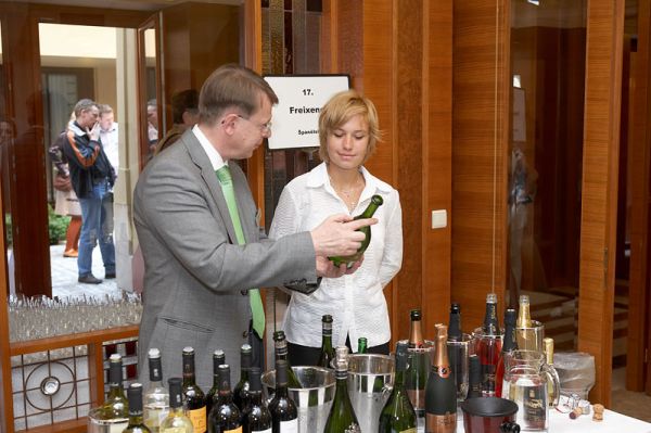 Global Wines Festival probíhá v úterý a ve středu v hotelu Majestic Plaza ve Štěpánské ulici. Global Wines Festival probíhá v úterý a ve středu v hotelu Majestic Plaza ve Štěpánské ulici.