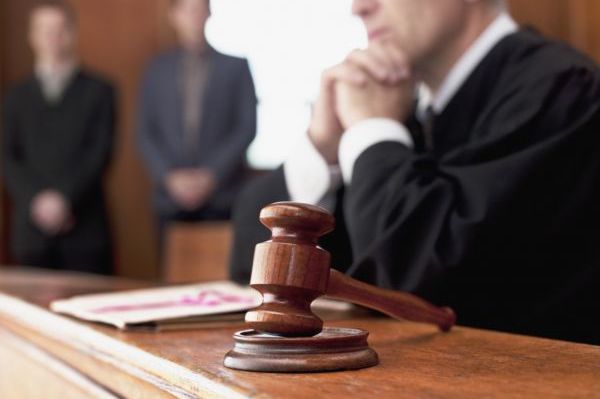 Stát se bojí kvůli arbitráži s Diag Human o svá umělecká díla v cizině. Stát se bojí kvůli arbitráži s Diag Human o svá umělecká díla v cizině.