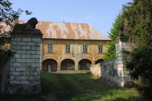 Zámek Červené Pečky.