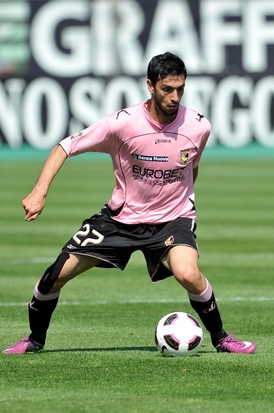 Javier Pastore z Palerma je v hledáčku Barcelony.