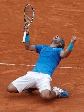 Nadal je ve finála French Open.