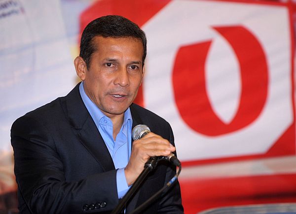 Vítězem se prohlásil Ollanta Humala.