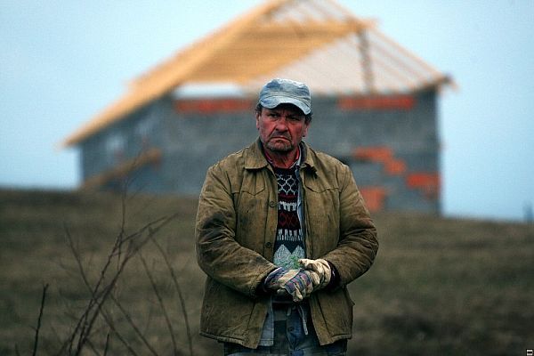 Miroslav krobot jako otec ve filmu Dům.