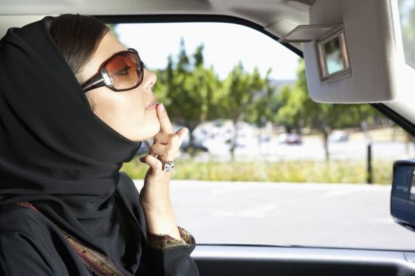 Arabské ženy za volantem? Musí o to hodně bojovat.