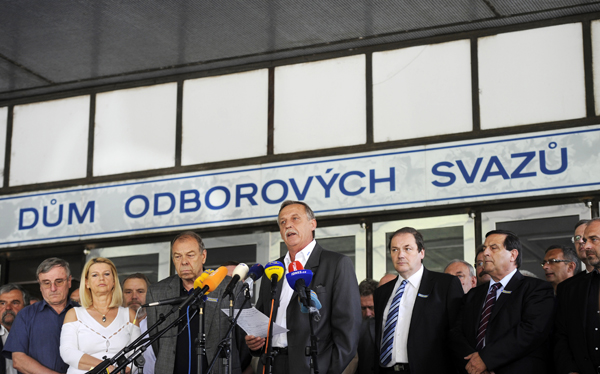 Odboráři vyhlásili stávku na pondělí 13. června.