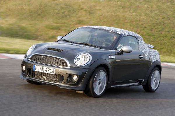 Na první pohled mini, na druhý Mini Coupé.