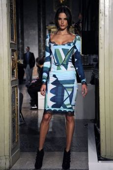 Typický model značky Emilio Pucci. 