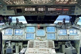 Kokpit raketoplánu.