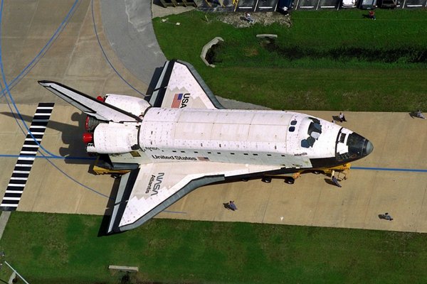 NASA z raketoplánů odmontuje nebezpečné součásti i díly, které potřebuje k výzkumu. NASA z raketoplánů odmontuje nebezpečné součásti i díly, které potřebuje k výzkumu.