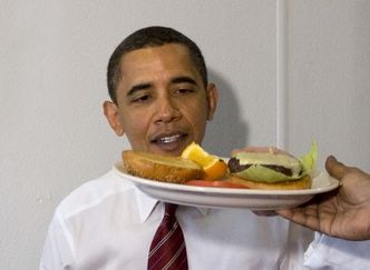 Prezident Obama v jedne hamburgrárně v Arlingtonu.