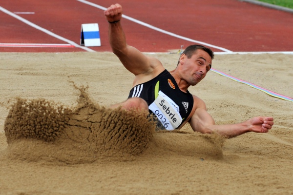 Šebrle v Kladně i kvůli zranění propadl. Šebrle v Kladně i kvůli zranění propadl.