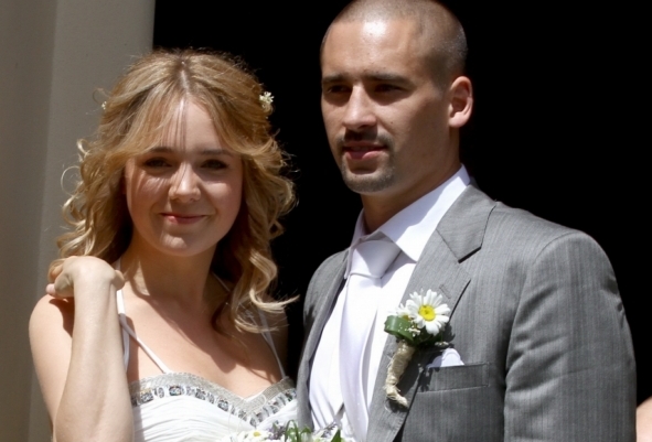 Lucie Vondráčková si vzala hokejistu Tomáše Plekance.