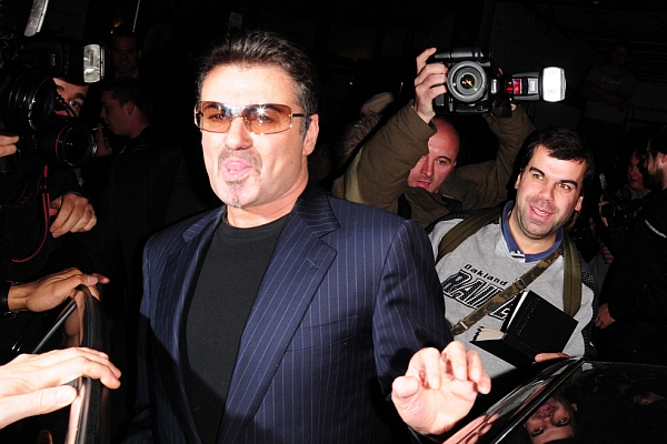 George Michael skandální.