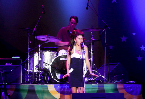Zpěvačka Amy Winehouseová. Zpěvačka Amy Winehouseová.