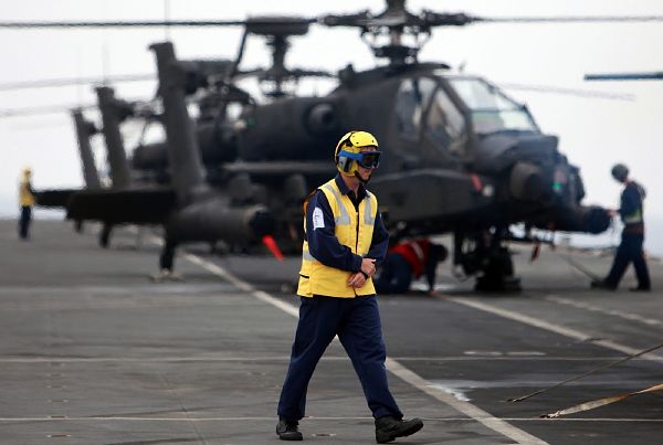 Britské vrtulníky Apache v akci proti Libyi.