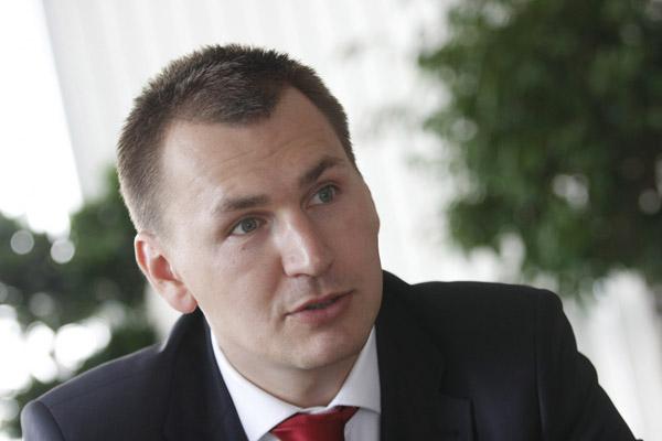 Jiří Vodička přišel šéfovat ČD Cargo před necelým rokem. Nyní se bývalý bankéř musí poroučet.