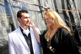 Iveta Bartošová s přítelem Domenikem Martuccim.