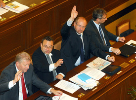 Poslanci rozhodovali v úterý i o reklamě na ČT (ilustrační foto).