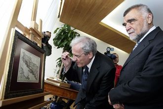 Mesič (vpravo) s maďarským prezidentem Solyomem.