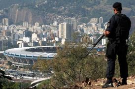 Hlavní je zabezpečit favely kolem stadionu Maracaná. Ten podstupuje rozsáhlou rekonstrukci.