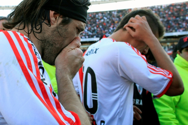 Smutek fotbalistů River Plate. Smutek fotbalistů River Plate.