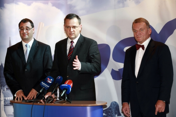 Výkonná rada zrušila oblastní i místní sdružení ODS v Praze 1. Výkonná rada zrušila oblastní i místní sdružení ODS v Praze 1.