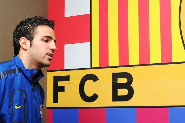 Barcelona prý Fábregasovi radí, aby na Arsenal zatlačil rebelií.