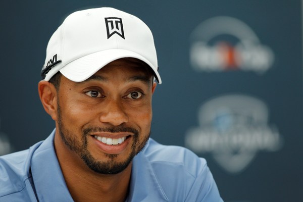 Tiger Woods na tiskové konferenci před turnajem PGA v klubu Aronimink, kde zpochybnil svou účast na British Open.