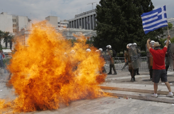 Protesty v Aténách. Protesty v Aténách.