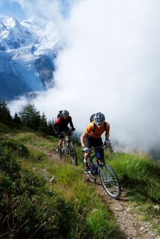 Většina společností již pojišťuje i adrenalinové sporty. 