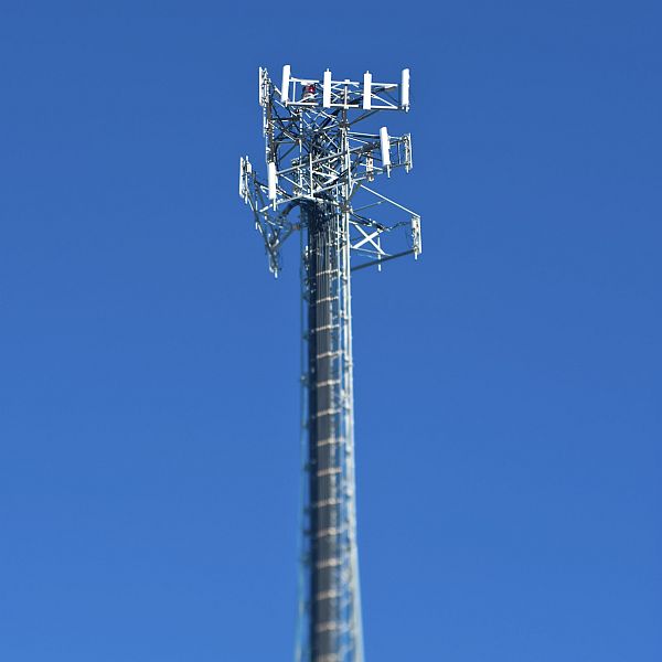 Polský magnát koupil telekomunikace. Polský magnát koupil telekomunikace.
