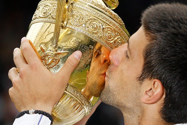 Novak Djokovič vyhrál poprvé Wimbledon.