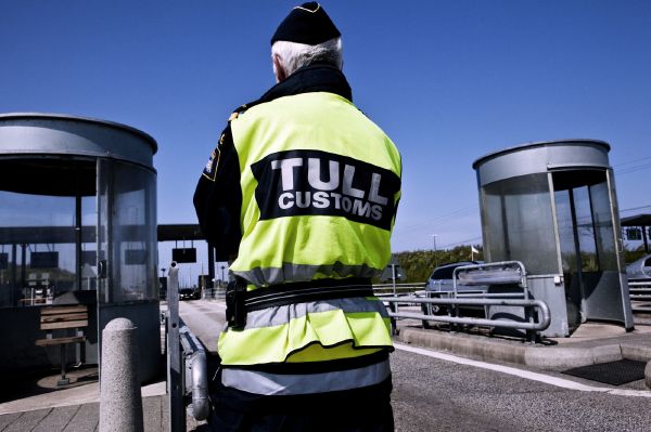 Dánští celníci na hranici se Švédskem.
