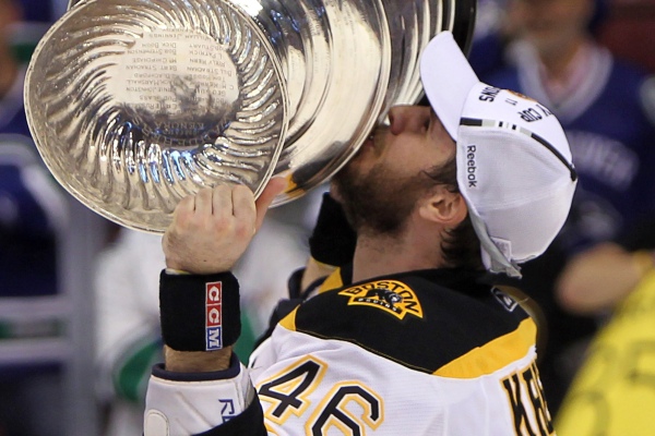 V červenci bude moci David Krejčí políbit Stanley Cup i v Česku. V červenci bude moci David Krejčí políbit Stanley Cup i v Česku.