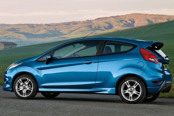 Ford je jednou ze značek, kde zážehové motory převládají nad vznětovými. Na snímku Ford Fiesta.