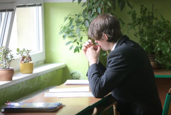 K maturitě letos šlo přes 99 tisíc studentů.