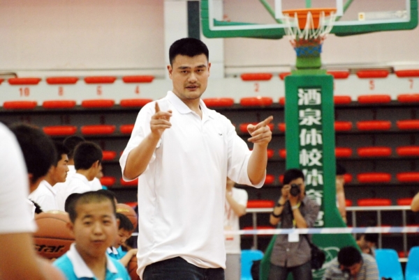 Čínský basketbalista Jao Ming. Čínský basketbalista Jao Ming.