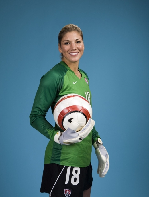 V brance USA exceluje Hope Solo. V brance USA exceluje Hope Solo.