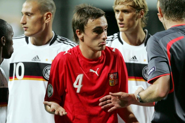 Zeman odchází do Rakouska. Zeman odchází do Rakouska.