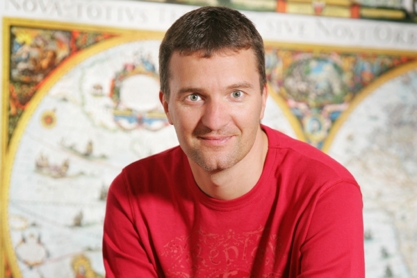 Tomáš Pitr je ve švýcarské vazbě. Tomáš Pitr je ve švýcarské vazbě.