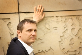 Předseda poslanců VV Vít Bárta.