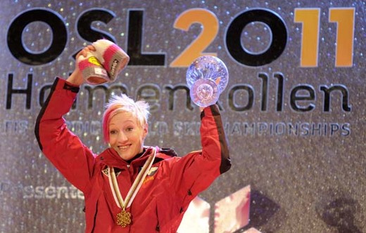 Hymna už nebude jen pro velké syny... Daniela Iraschková, zlatá skokanka na lyžích.